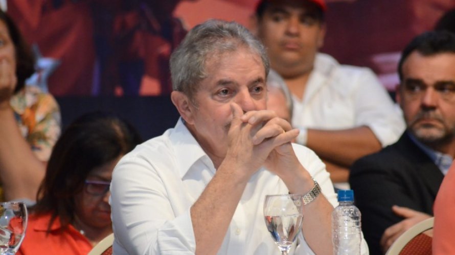 Ex-presidente Luiz Inácio Lula da Silva em 7 de abril de 2018 - AFP/Arquivos Ex-presidente Luiz Inácio Lula da Silva em 7 de abril de 2018 - AFP/Arquivos